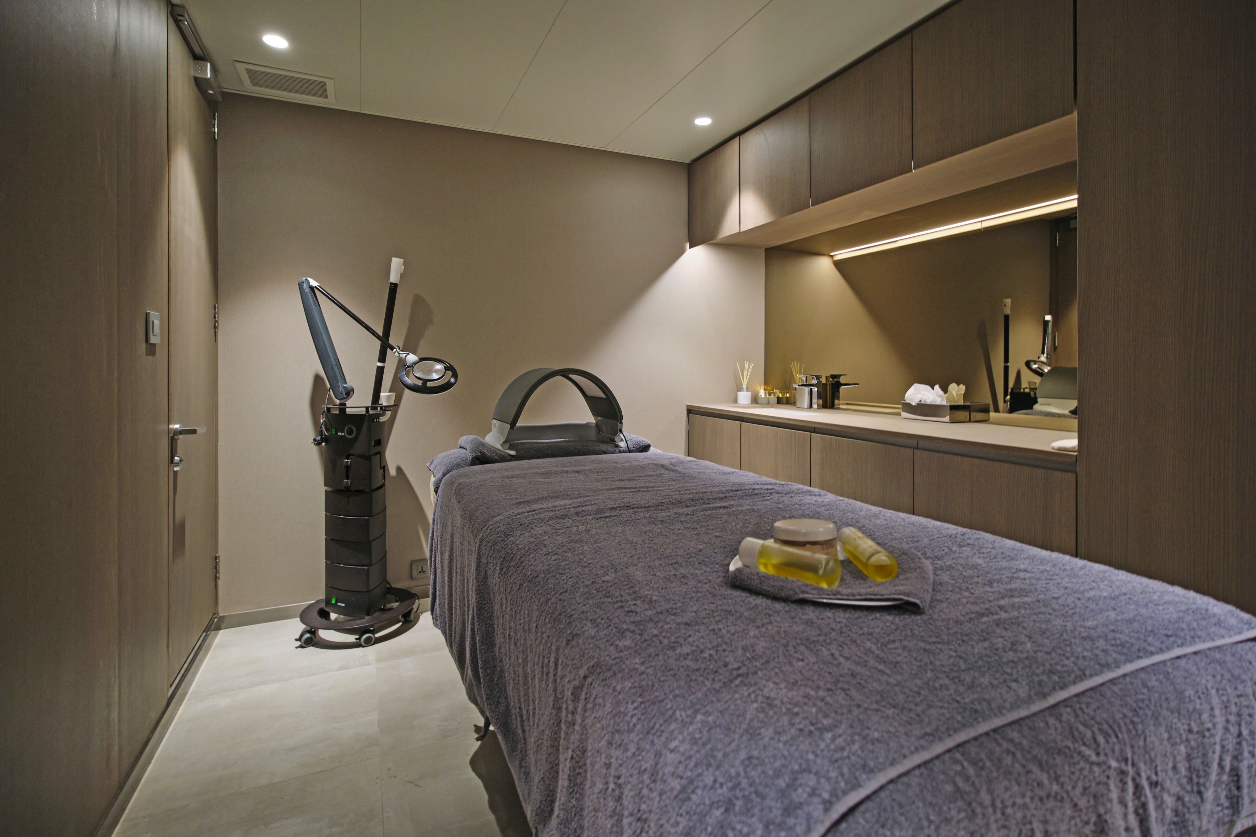 Emerald Sakara - Elements Spa